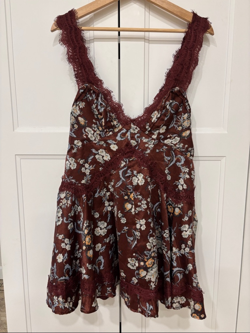 Urban Outfitters NWT Floral Lace Trim Dress - L